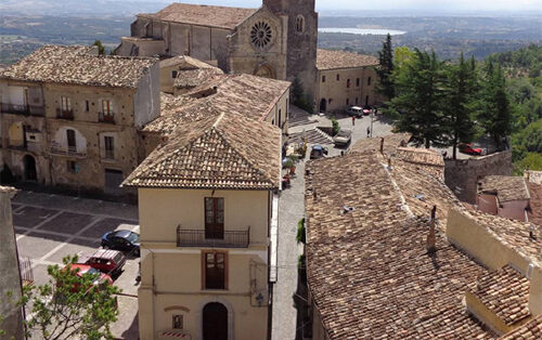 altomonte borgo medievale