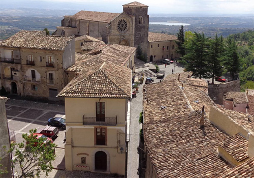 altomonte borgo medievale