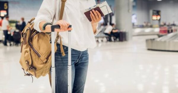 Viaggiare con stile: 5 oggetti da non dimenticare mai