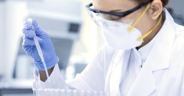Covid-19: a Varese si sperimenta il primo tampone rapido in 70 minuti