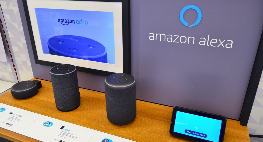 Italiani popolo di idioti?: le domande più frequenti rivolte ad Alexa