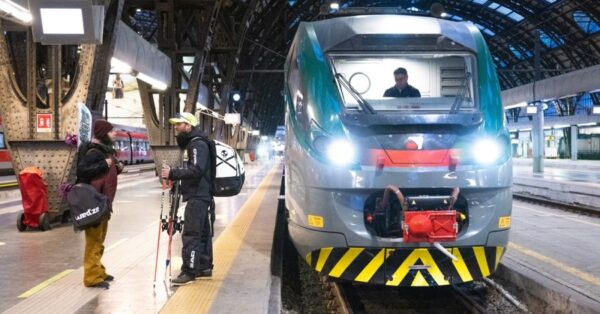 Sciopero treni 7/8 marzo 2025: orari, servizi garantiti e informazioni utili