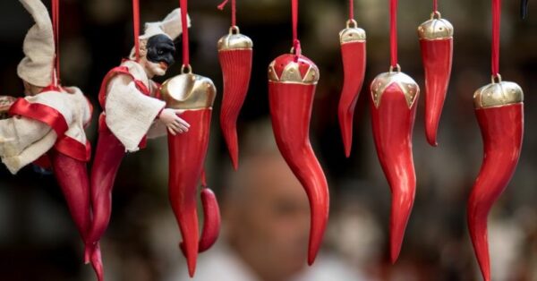 Le 10 superstizioni italiane più difficili da abbattere