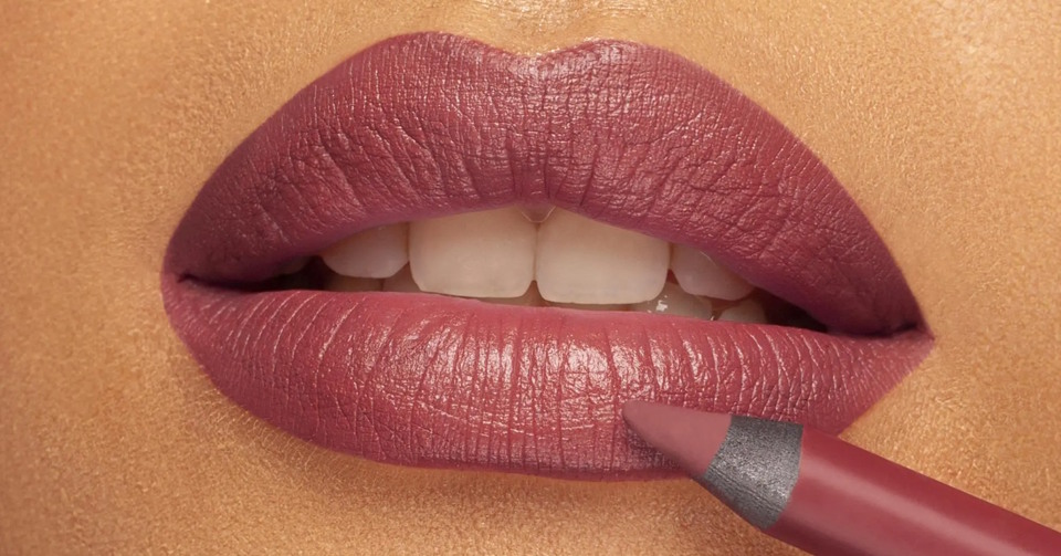 Tendenze make-up estate 2026: colore e luminosità