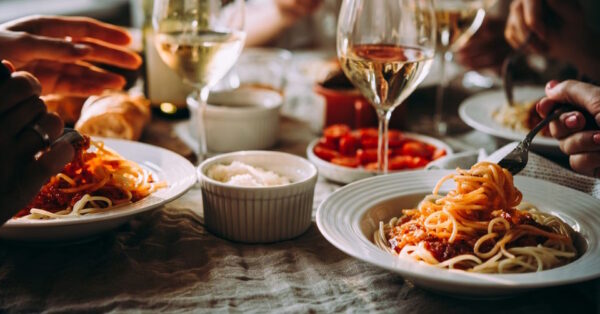 Pesti estivi: benefici nutrizionali e ricette salutari