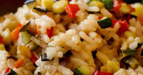 Insalata di riso light: ricette bilanciate e consigli nutrizionali